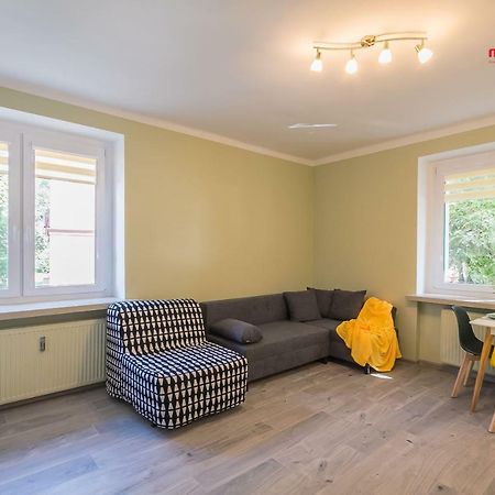 Mietowy Apartment ราชิบูร์ช ภายนอก รูปภาพ